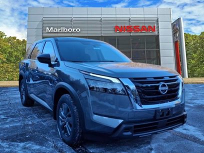New 2025 Nissan Pathfinder S