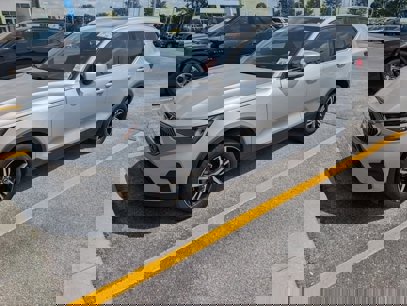 Used 2024 Volvo XC40 B5 Core