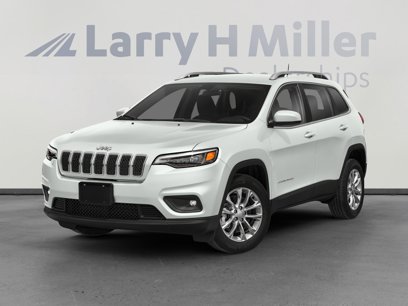 Used 2019 Jeep Cherokee Latitude Plus w/ Comfort/Convenience Group