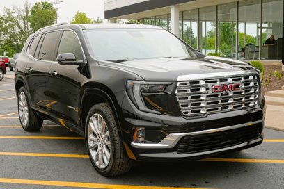 New 2025 GMC Acadia Denali w/ Super Cruise Package