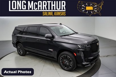 Used 2024 Cadillac Escalade ESV V