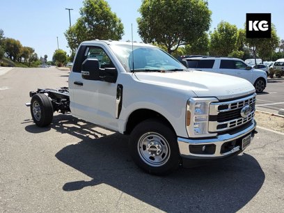 New 2025 Ford F350 XL w/ XL Chrome Package