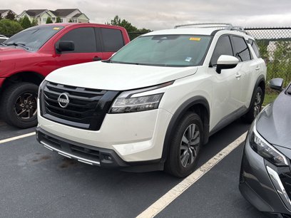 Used 2024 Nissan Pathfinder SL