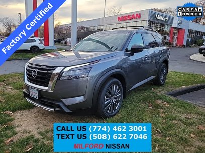 Used 2025 Nissan Pathfinder SL w/ SL Premium Package