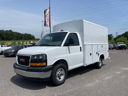 New 2025 GMC Savana 3500 w/ Power Convenience Package
