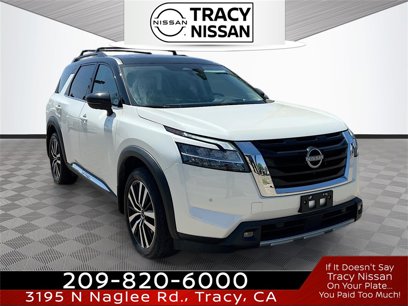 Used 2024 Nissan Pathfinder Platinum w/ Cargo Package