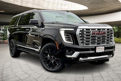 New 2025 GMC Yukon XL Denali w/ Sun & Power Step Package