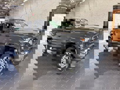New 2025 Toyota Tacoma SR5