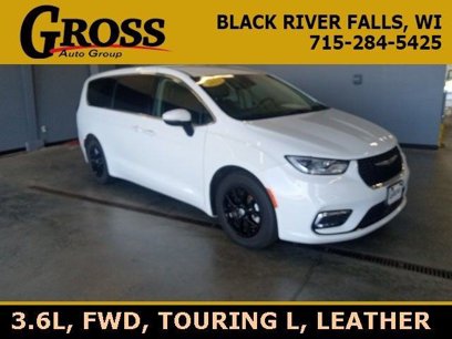 Used 2023 Chrysler Pacifica Touring-L