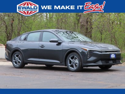New 2025 Kia K4 LXS