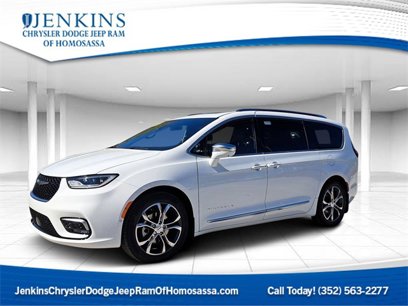 New 2024 Chrysler Pacifica Pinnacle w/ Trailer Tow Group