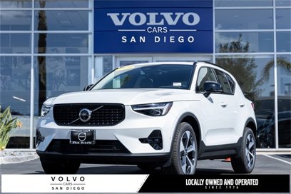 New 2025 Volvo XC40 B5 Plus w/ Protection Package Premier