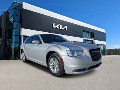 Used 2023 Chrysler 300 Touring w/ Safetytec Plus Group