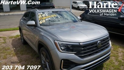 New 2024 Volkswagen Atlas Cross Sport SEL R-Line