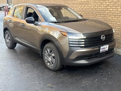 New 2025 Nissan Kicks S