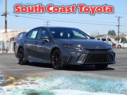 New 2025 Toyota Camry SE