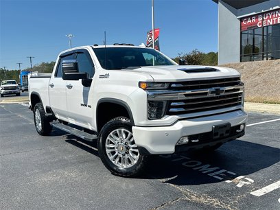 Certified 2022 Chevrolet Silverado 3500 High Country w/ LPO, Dark Essentials Package