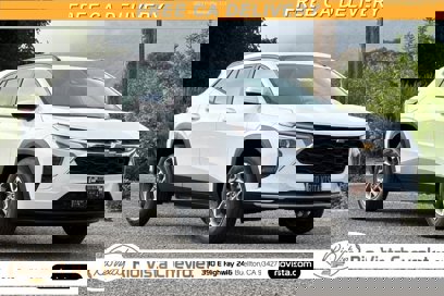 New 2025 Chevrolet Trax LT w/ Driver Confidence Package