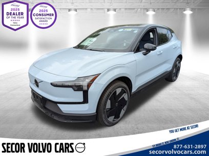 New 2025 Volvo EX30 Plus w/ Climate Package