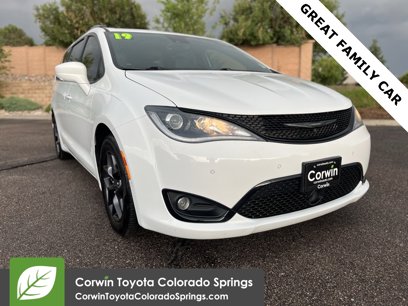 Used 2019 Chrysler Pacifica Touring-L w/ Advanced Safetytec Group