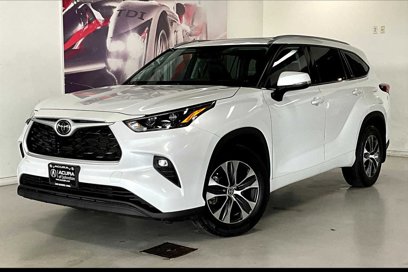 Used 2022 Toyota Highlander XLE