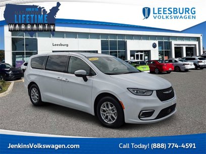 Used 2023 Chrysler Pacifica Touring-L