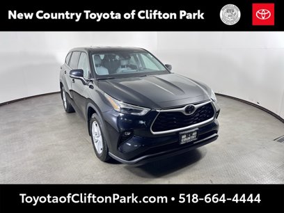 Used 2022 Toyota Highlander LE