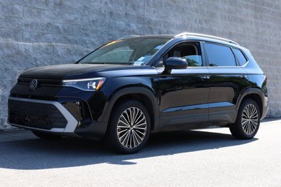 Used 2025 Volkswagen Taos SE