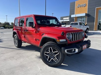 New 2025 Jeep Wrangler Sahara w/ Dual Top Group