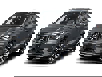 Certified 2025 Volvo XC40 B5 Core