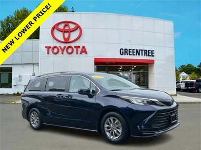 Certified 2022 Toyota Sienna LE