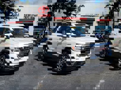 Used 2022 GMC Acadia SLT