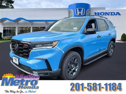 New 2025 Honda Pilot TrailSport