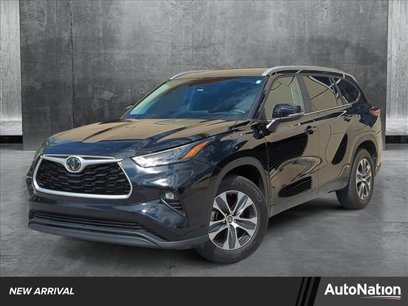 Used 2024 Toyota Highlander XLE