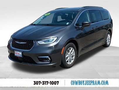 Used 2022 Chrysler Pacifica Touring-L