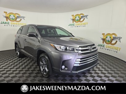 Used 2017 Toyota Highlander Limited Platinum
