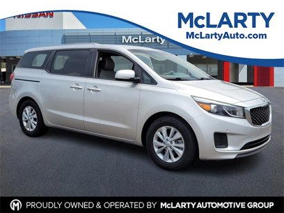 Used 2017 Kia Sedona LX w/ LX Essentials Premium Package
