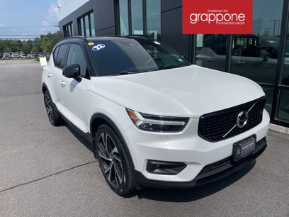 Used 2022 Volvo XC40 T5 R-Design w/ Advanced Package