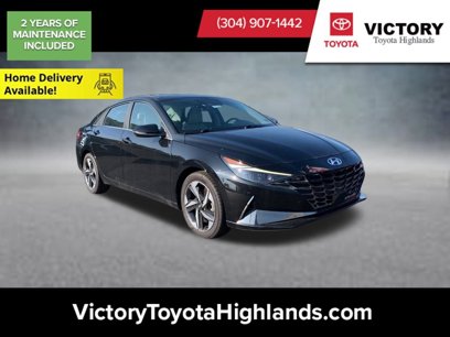 Used 2023 Hyundai Elantra Limited w/ Preferred Accessory Package