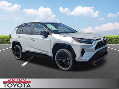 New 2025 Toyota RAV4 XSE w/ Weather Package