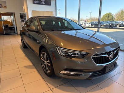 Used 2018 Buick Regal Essence w/ Driver Confidence Package #1