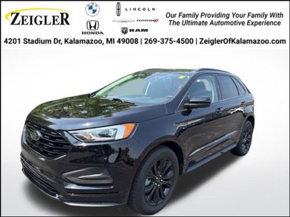 Used 2022 Ford Edge SE w/ Black Appearance Package