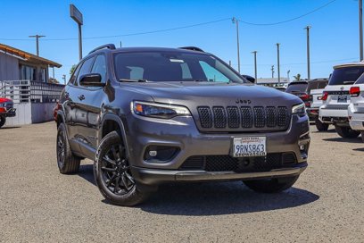 Used 2023 Jeep Cherokee Altitude Lux