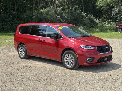 Used 2024 Chrysler Pacifica Touring-L