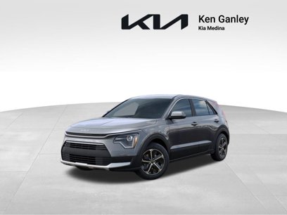 New 2025 Kia Niro LX
