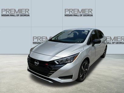 New 2025 Nissan Versa SR w/ Trunk Package