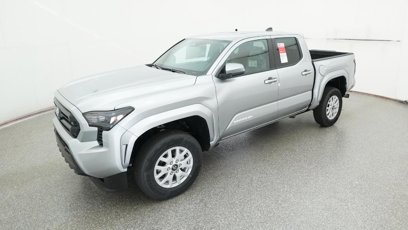 New 2025 Toyota Tacoma SR5