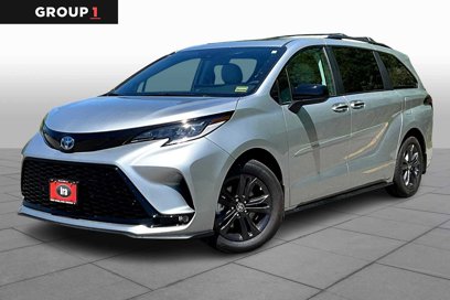 Used 2025 Toyota Sienna XSE