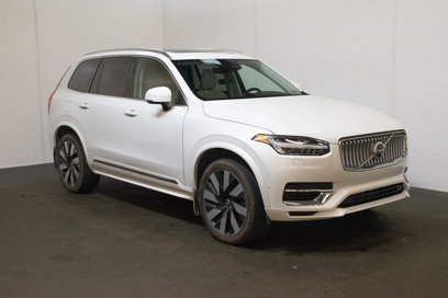 Used 2025 Volvo XC90 T8 Plus w/ Protection Package Premier