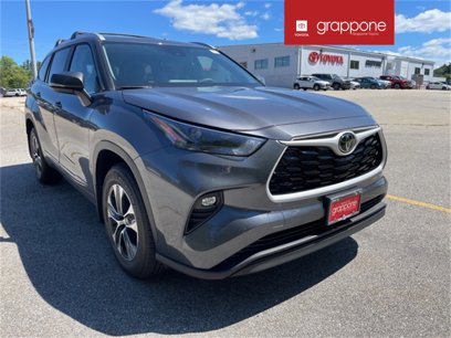 New 2025 Toyota Highlander XLE